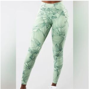 Buffbunny Women’s Green Citrus Limitless Leggings - Medium